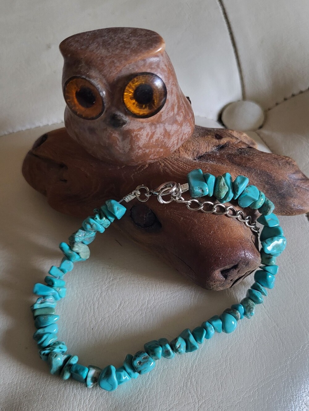 Turquoise Howlite Gemstone Chip Anklet